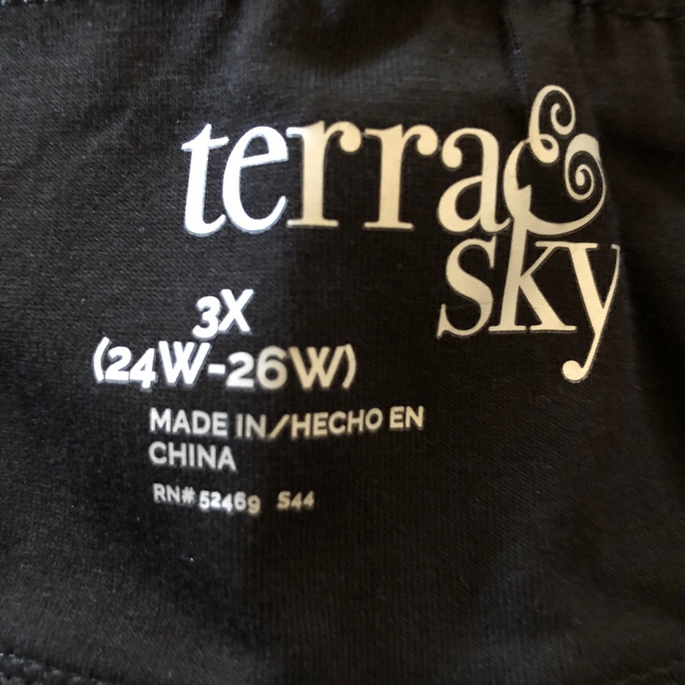 TERRA & SKY Biker Shorts Size 3X 24W-26W Polyester Spandex Pull On Womens NWOT - Picture 5 of 7
